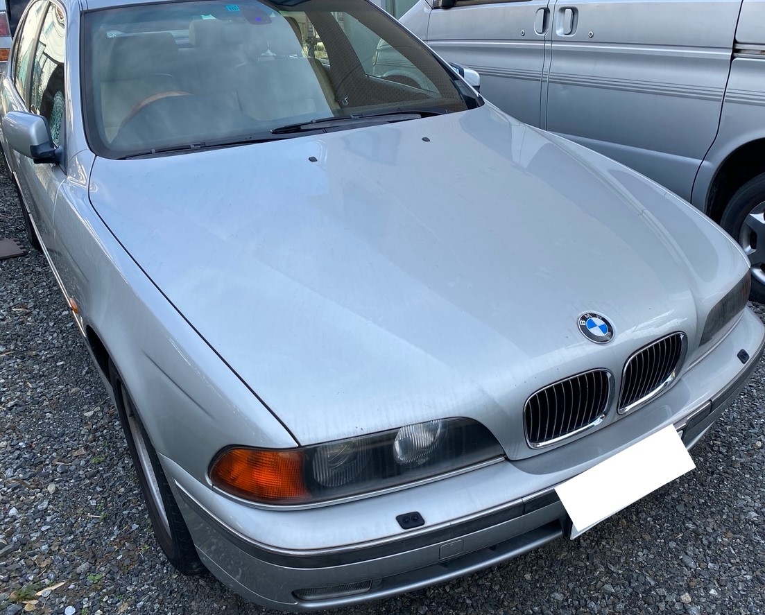 銀色のBMW５４０i