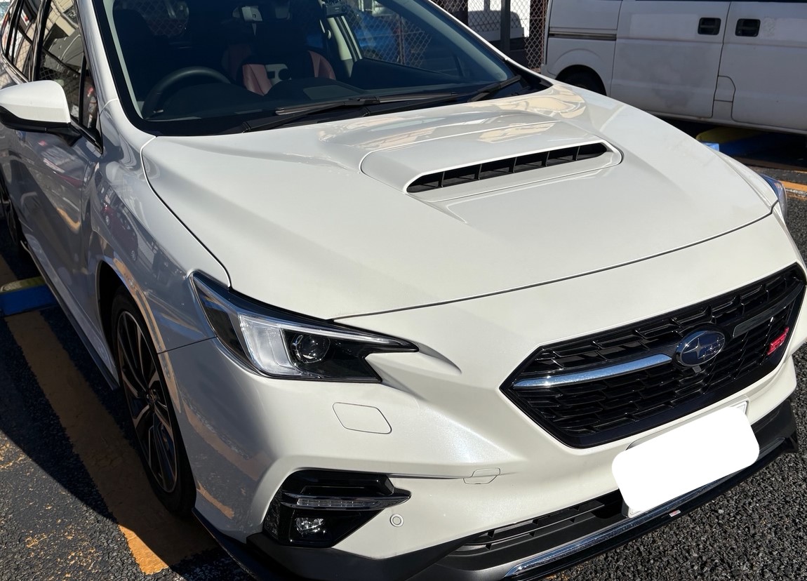 スバルのレヴォーグ