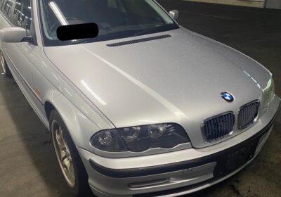 BMW318i